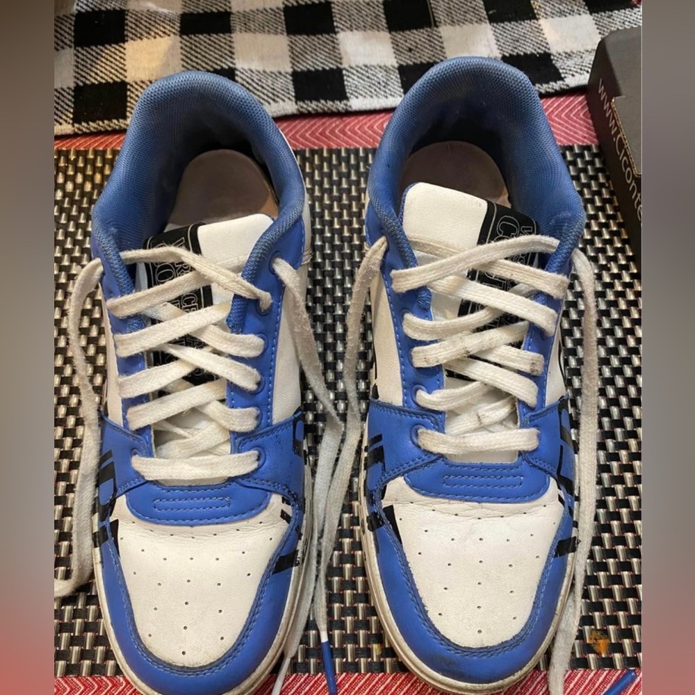 Versace sneakers, Men’s 7 or Women’s 9